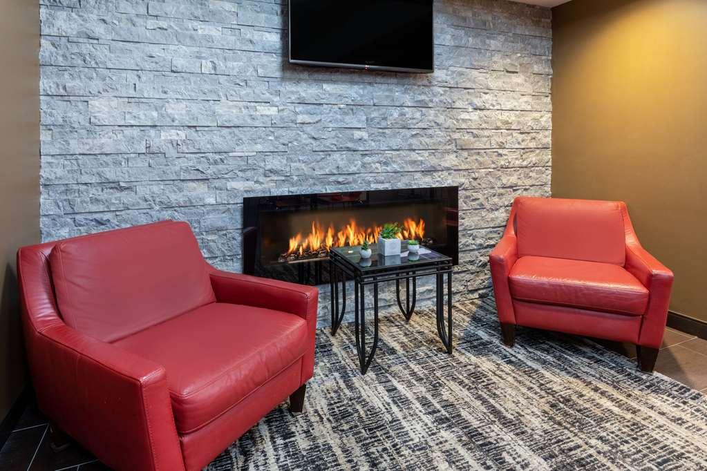 Microtel Inn & Suites By Wyndham - Timmins Interior photo